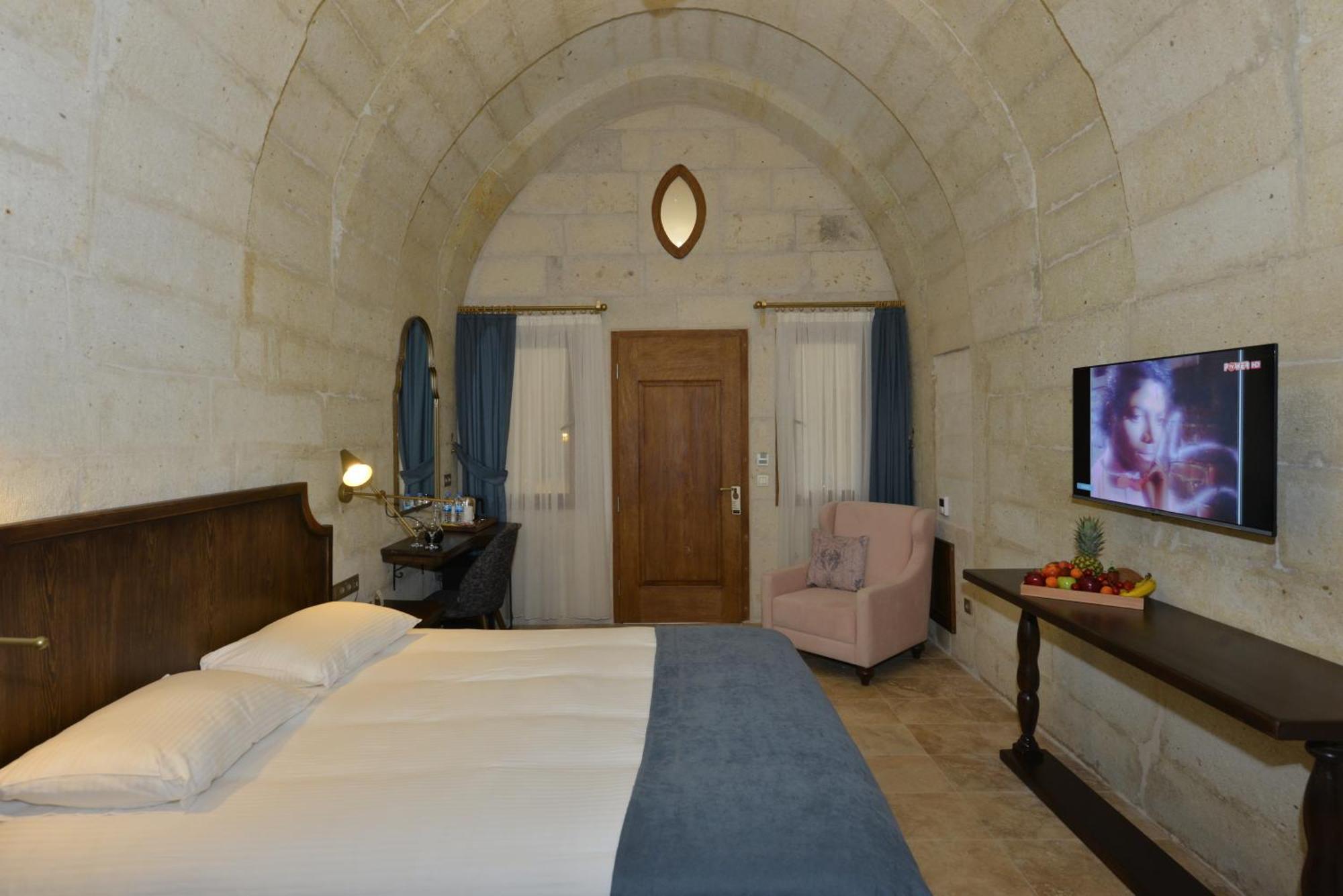 Evanthia Cave Suites Ürgüp Oda fotoğraf