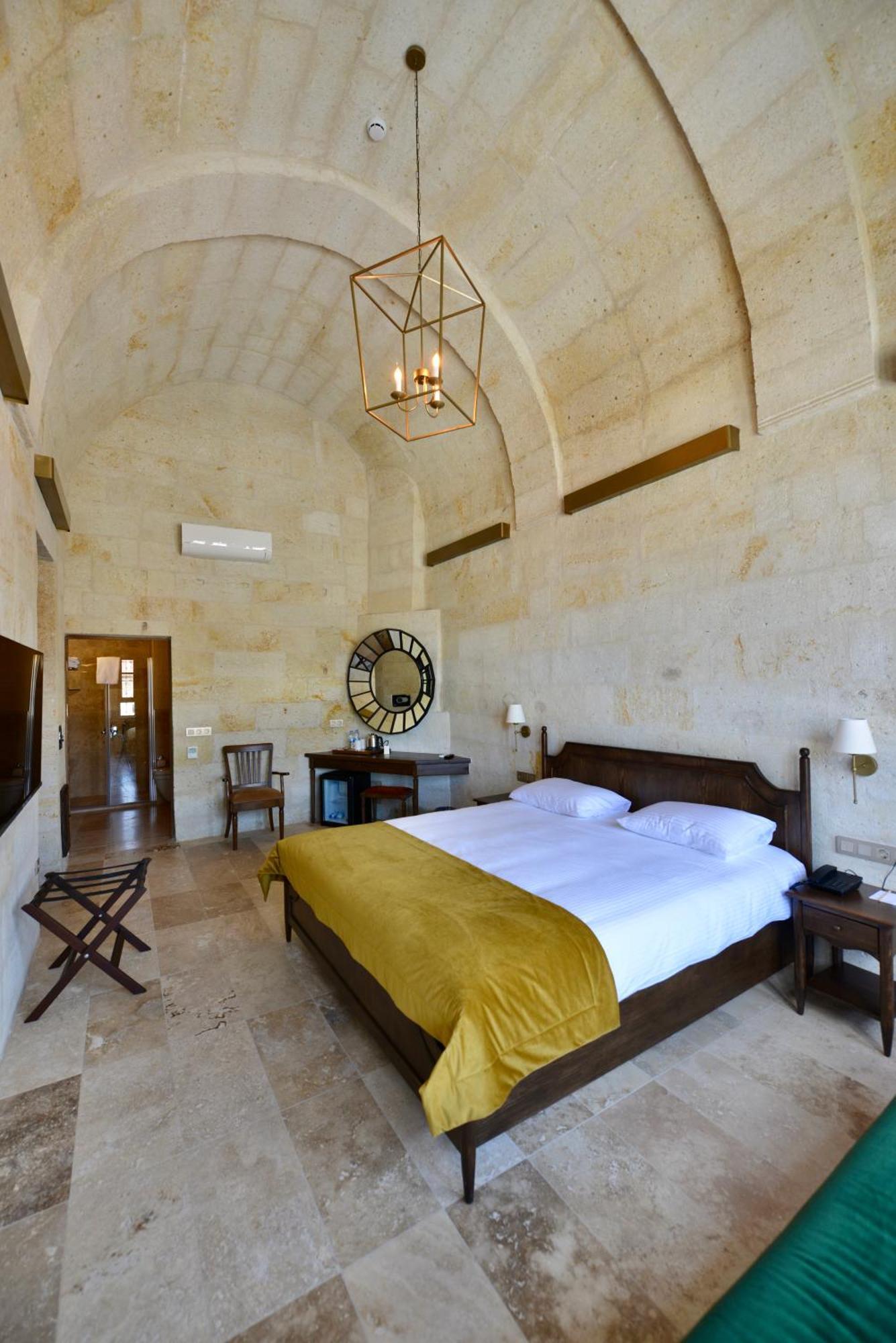 Evanthia Cave Suites Ürgüp Oda fotoğraf