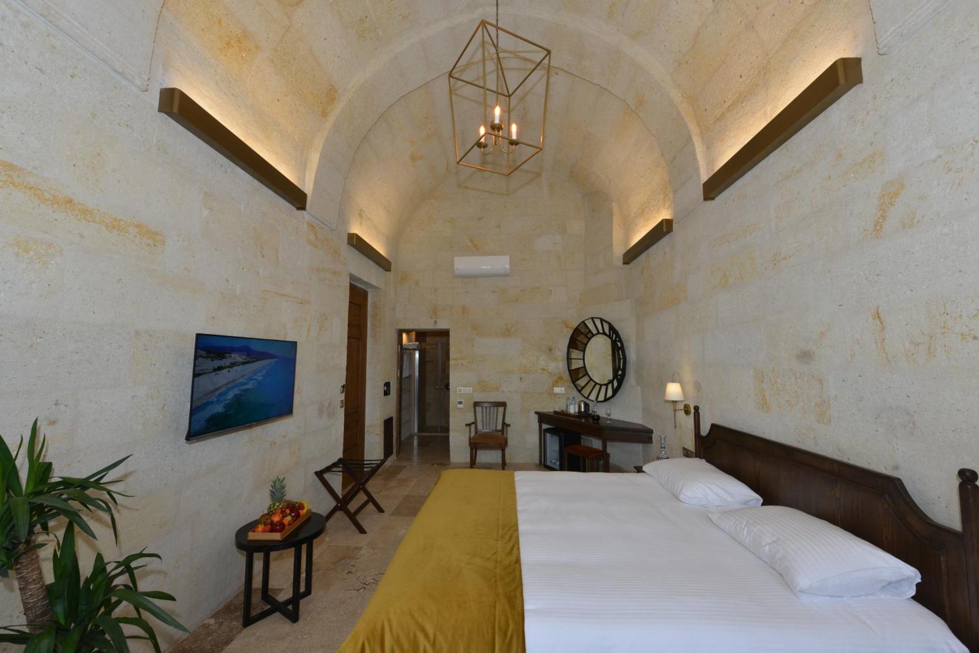 Evanthia Cave Suites Ürgüp Oda fotoğraf