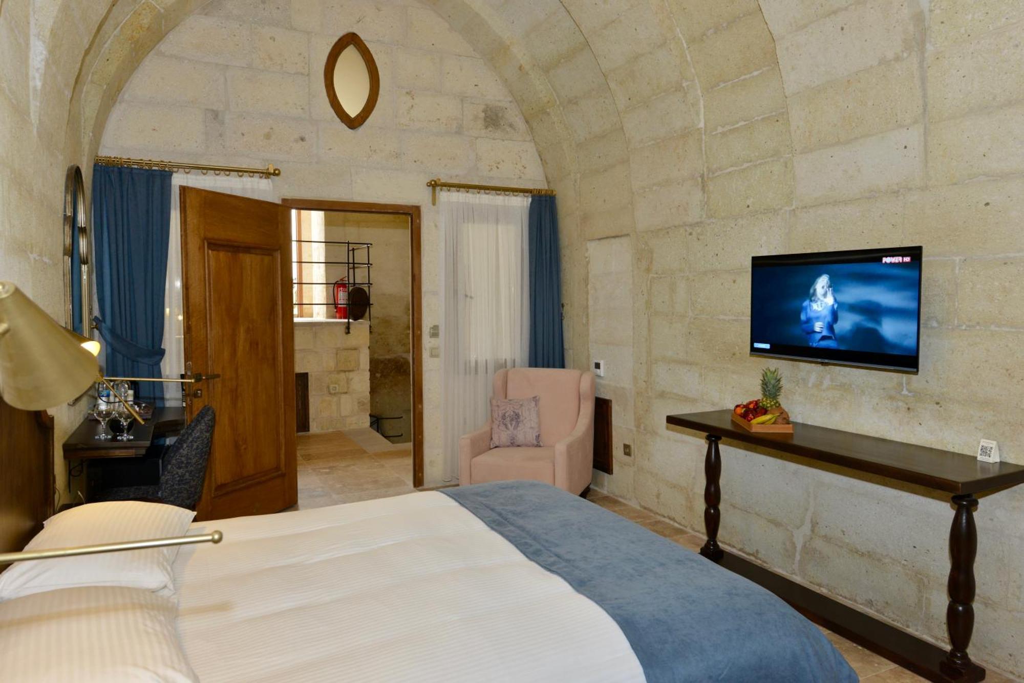 Evanthia Cave Suites Ürgüp Oda fotoğraf