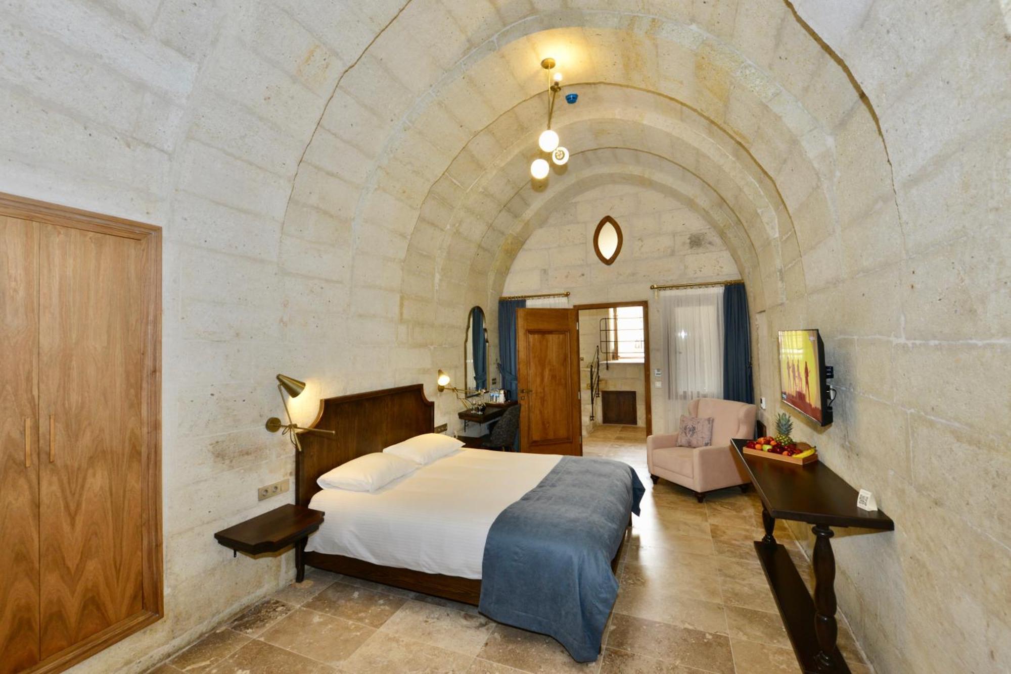 Evanthia Cave Suites Ürgüp Oda fotoğraf