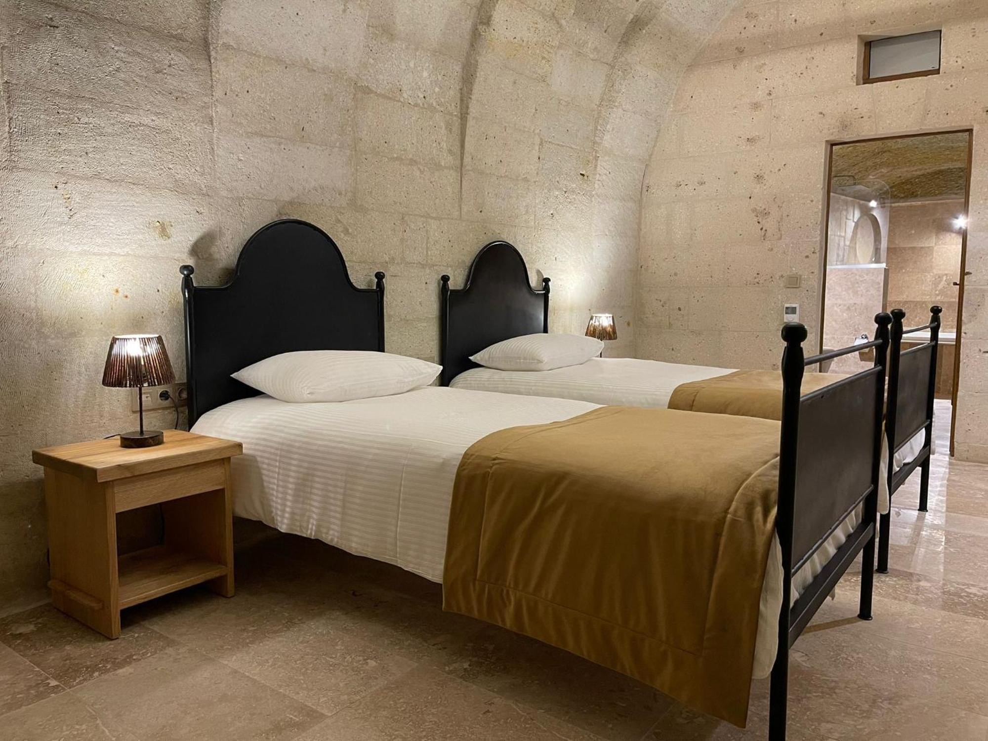 Evanthia Cave Suites Ürgüp Oda fotoğraf